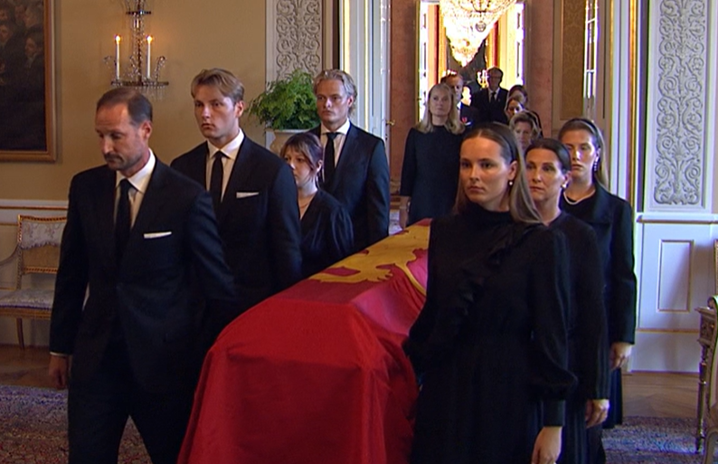 King Harald's coffin