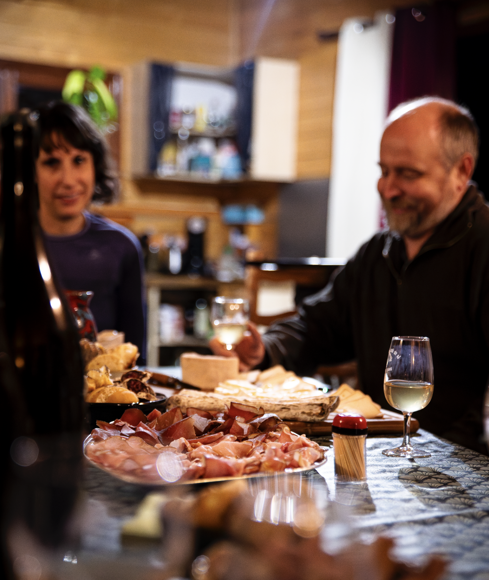 Hélène, Nicolas et les cochons Mangalitza d'Arbusigny