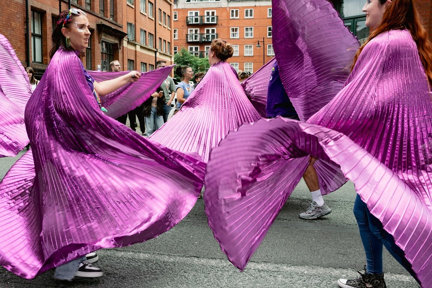 Manchester Pride - PEOPLE 

#streetphotography #queer #lgbtq #35mmstreetphotography #life_is_street #cityphotography #streetphotographer #urbanphotography #streettogether  #streets_storytelling #streetdreamsmag #urbanandstreet #citylife #capturestree