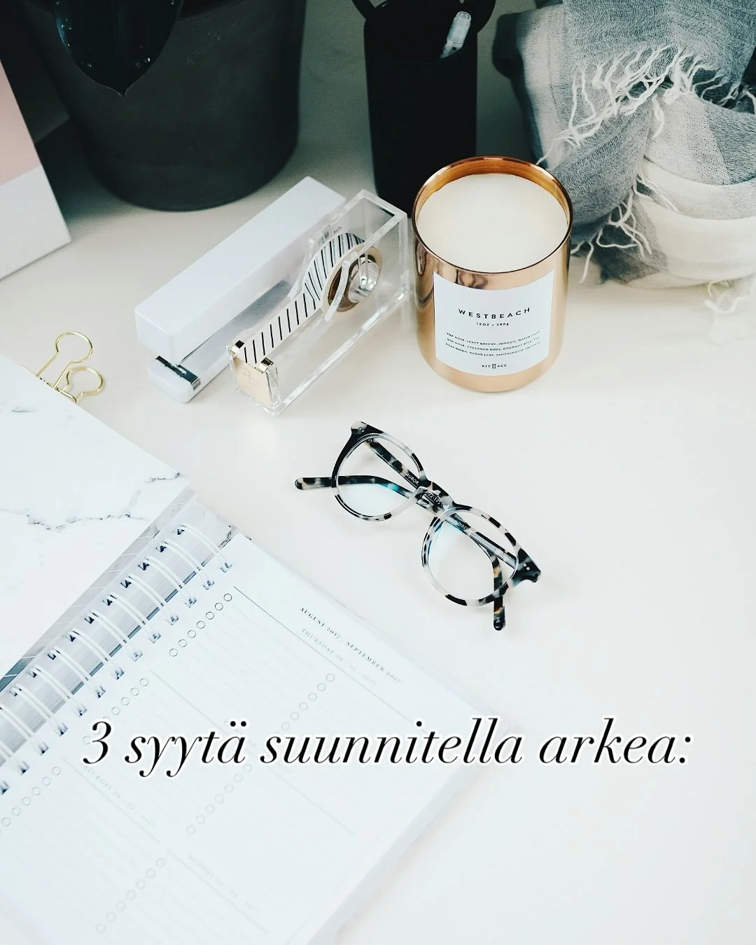 Arjen suunnittelu ei ole vain aikataulujen hallintaa - se on hyvinvointiteko. 
Tässä 3 syytä, miksi se kannattaa. ๐๐ผ
1. Vähemmän stressiä ๐ง 
Kun tiedät mitä on tulossa, ei tarvitse kantaa kaikkea muistissa.