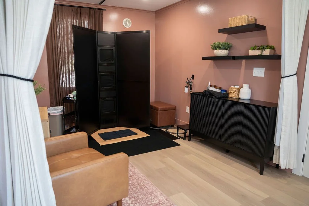 Interior of Tone Tans custom spray tan salon in Phoenixville, PA