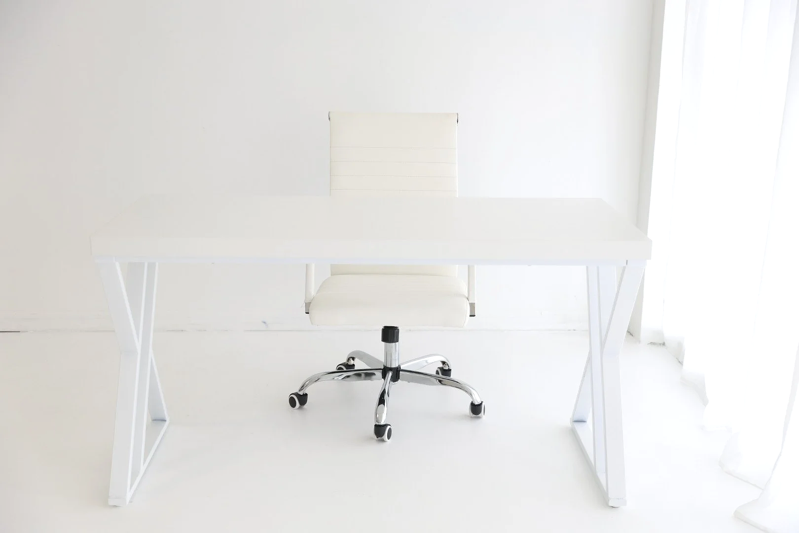 White desk & chair