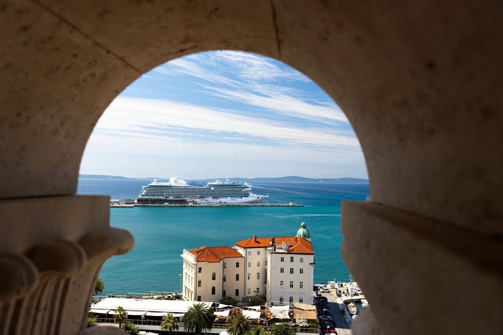 How To Choose The Right Luxury Cruise For You