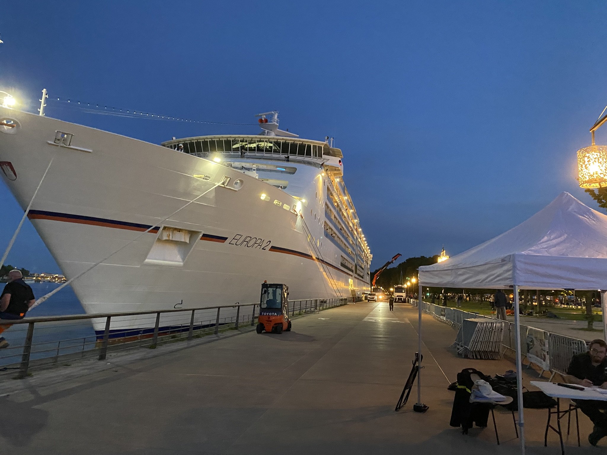 Hapag Lloyd ship