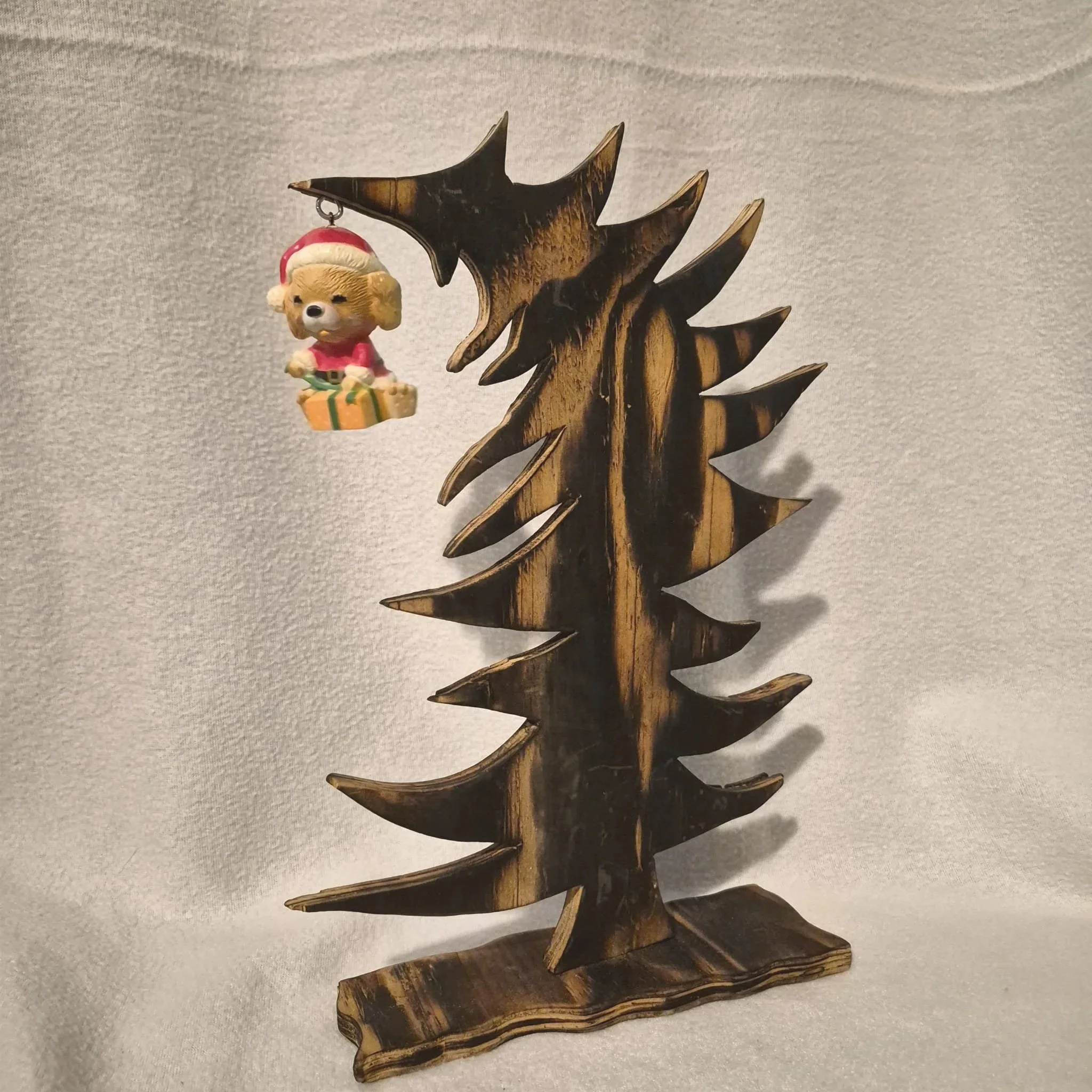 Crooked Christmas Tree w Ornament