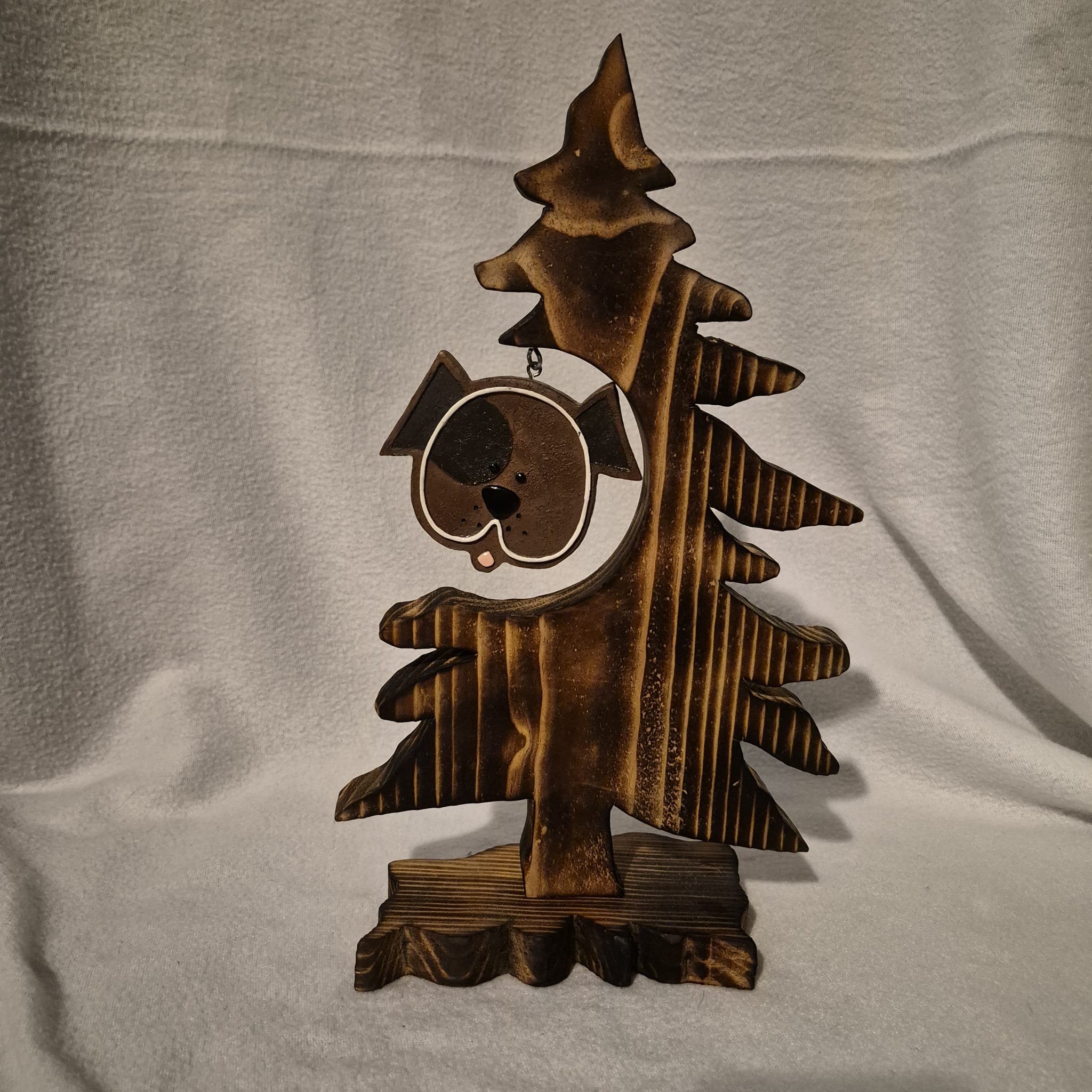 Crooked Christmas Tree w Ornament