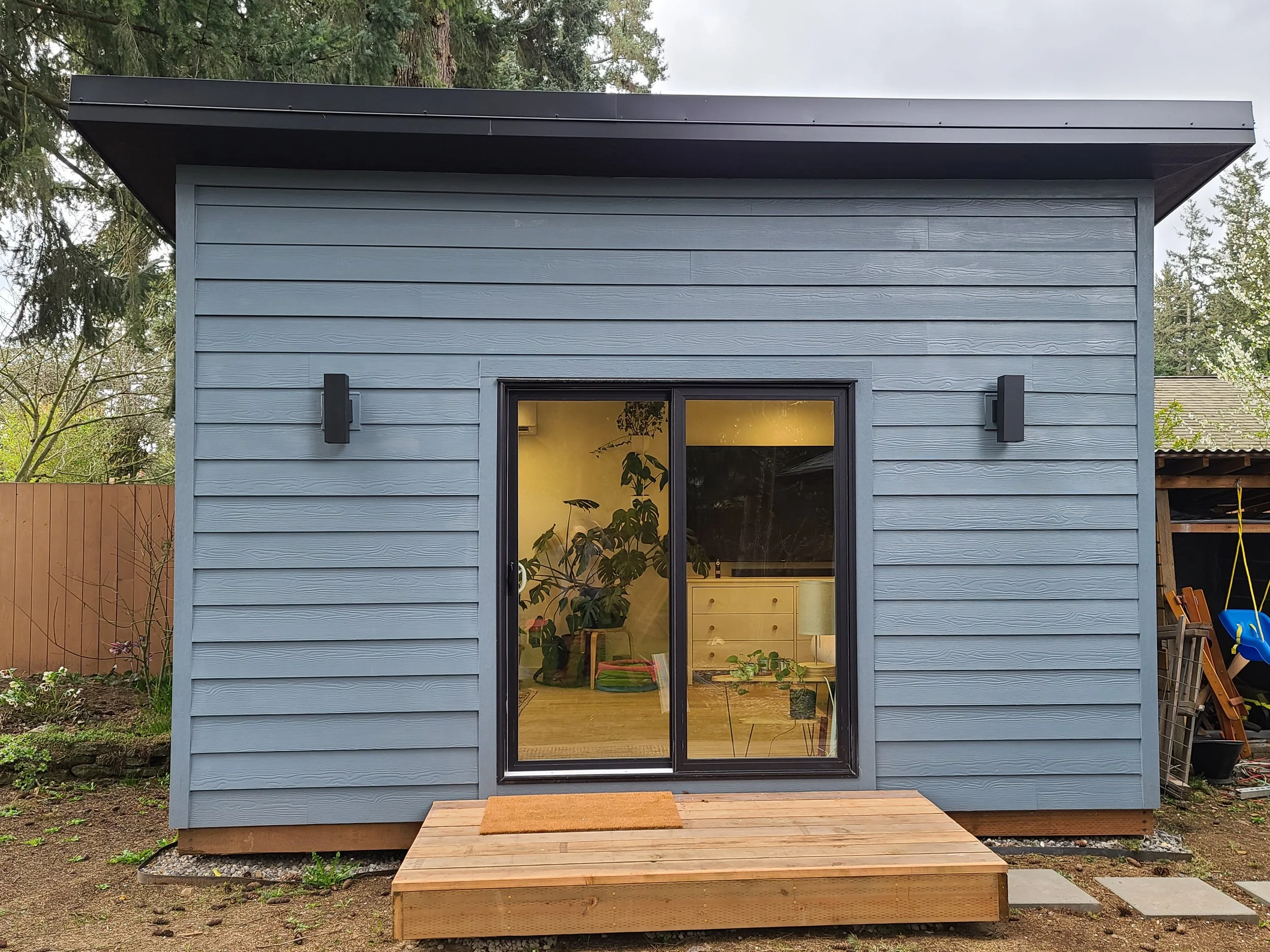 Stocking Backyard Office