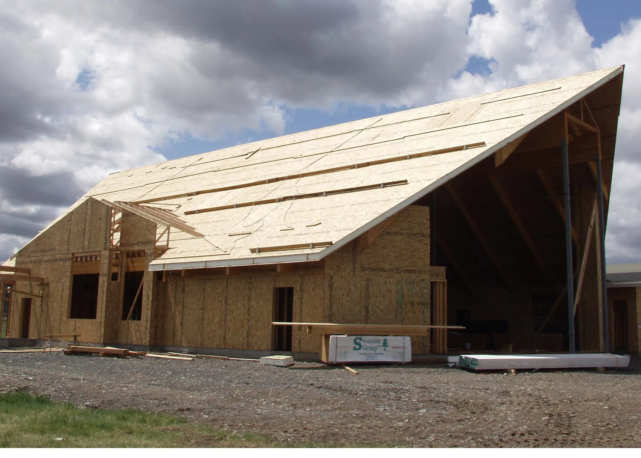 SDA church roof_01.jpg
