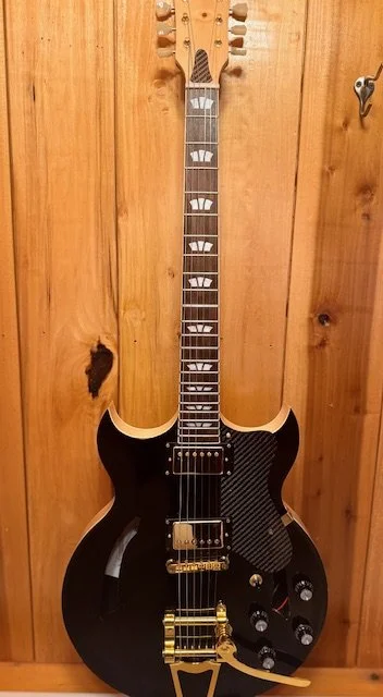 Gibson es335 cover, Carbon Fiber Pic Guard & Truss Rod Cover, Tremolo, Duel Gold Humbuckers, Wired 2V / 2T, [$$$]