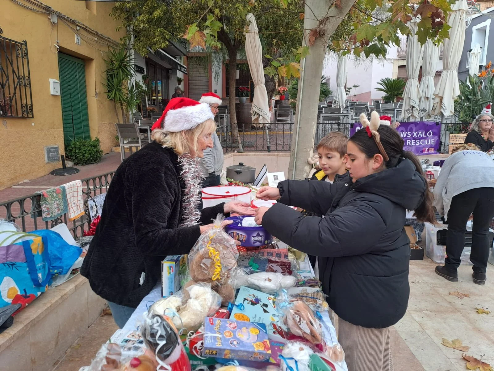 Paws Xaló stall at the Lliber Christmas Fayre