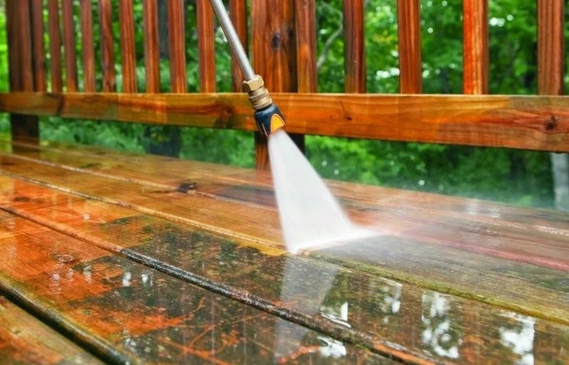 Pressure Wash – Chimney, Porch & Siding