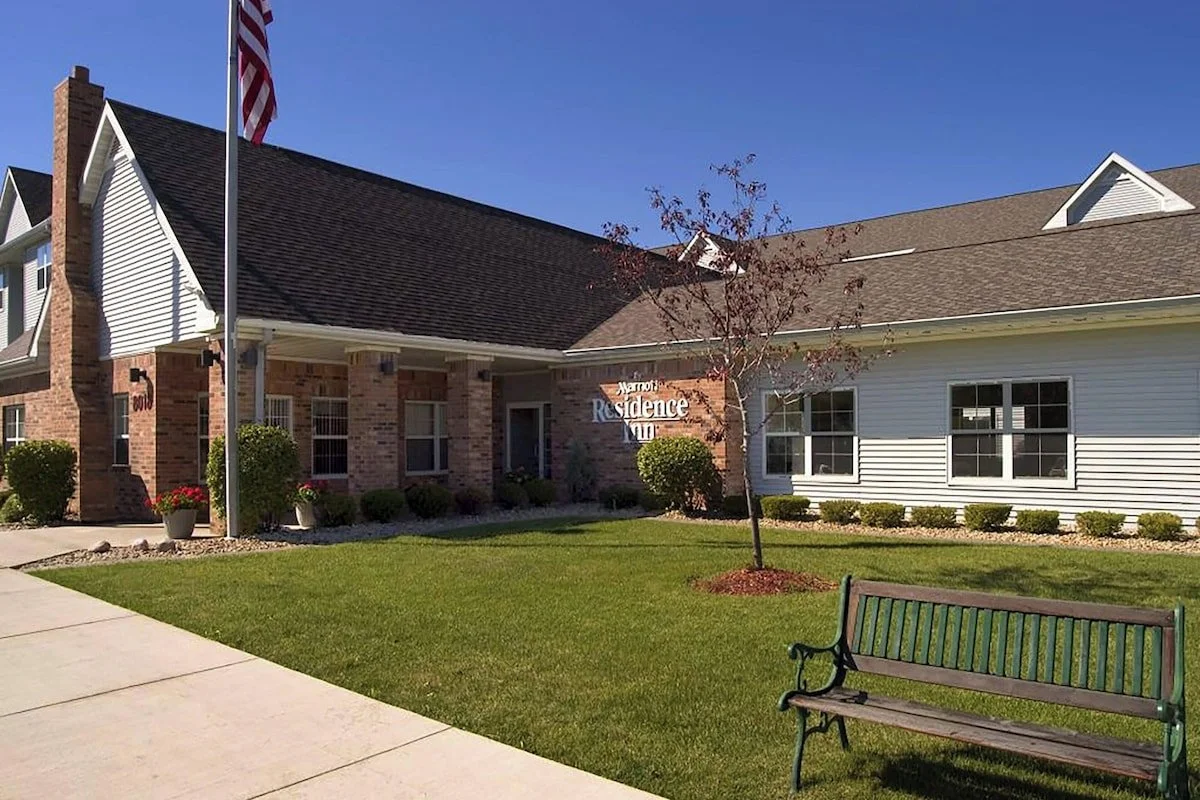 Residence Inn Merrillville entrance and front lawn
