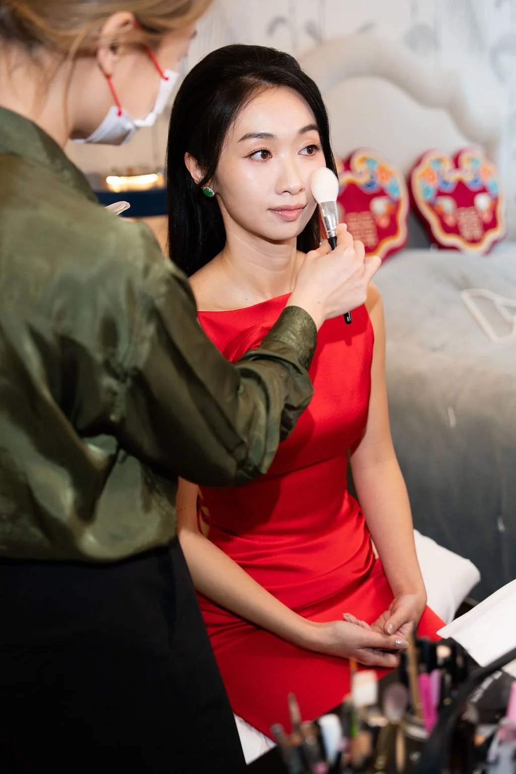 Timeless fashion editorial style wedding day photography photographed by Kay Lai Studio in Hong Kong. 香港Kay Lai Studio時尚風格婚禮攝影，簡約高級耐看。