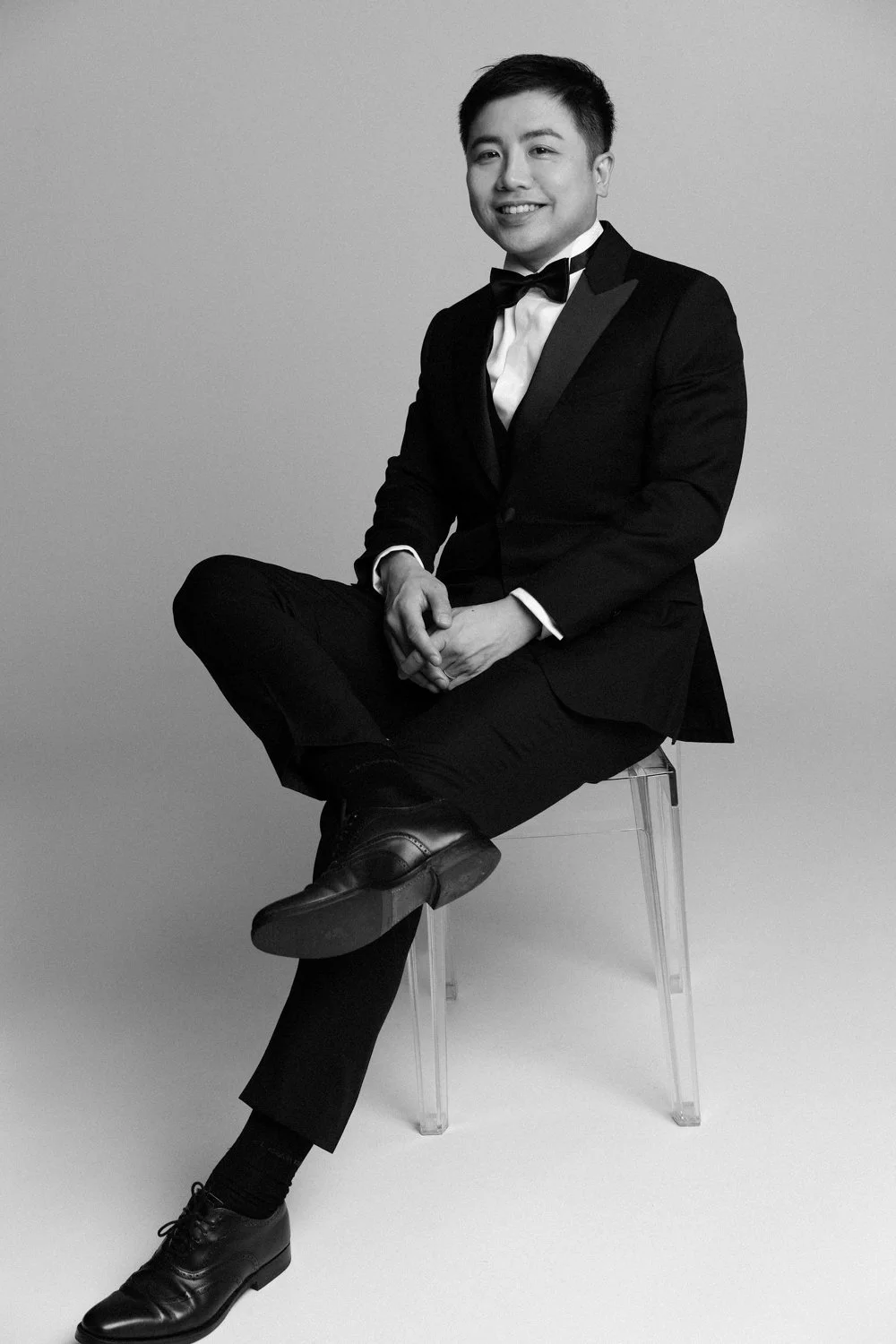 Timeless fashion editorial style pre-wedding photography photographed by Kay Lai Studio in Hong Kong. 香港Kay Lai Studio時尚風格婚紗攝影，簡約高級耐看。