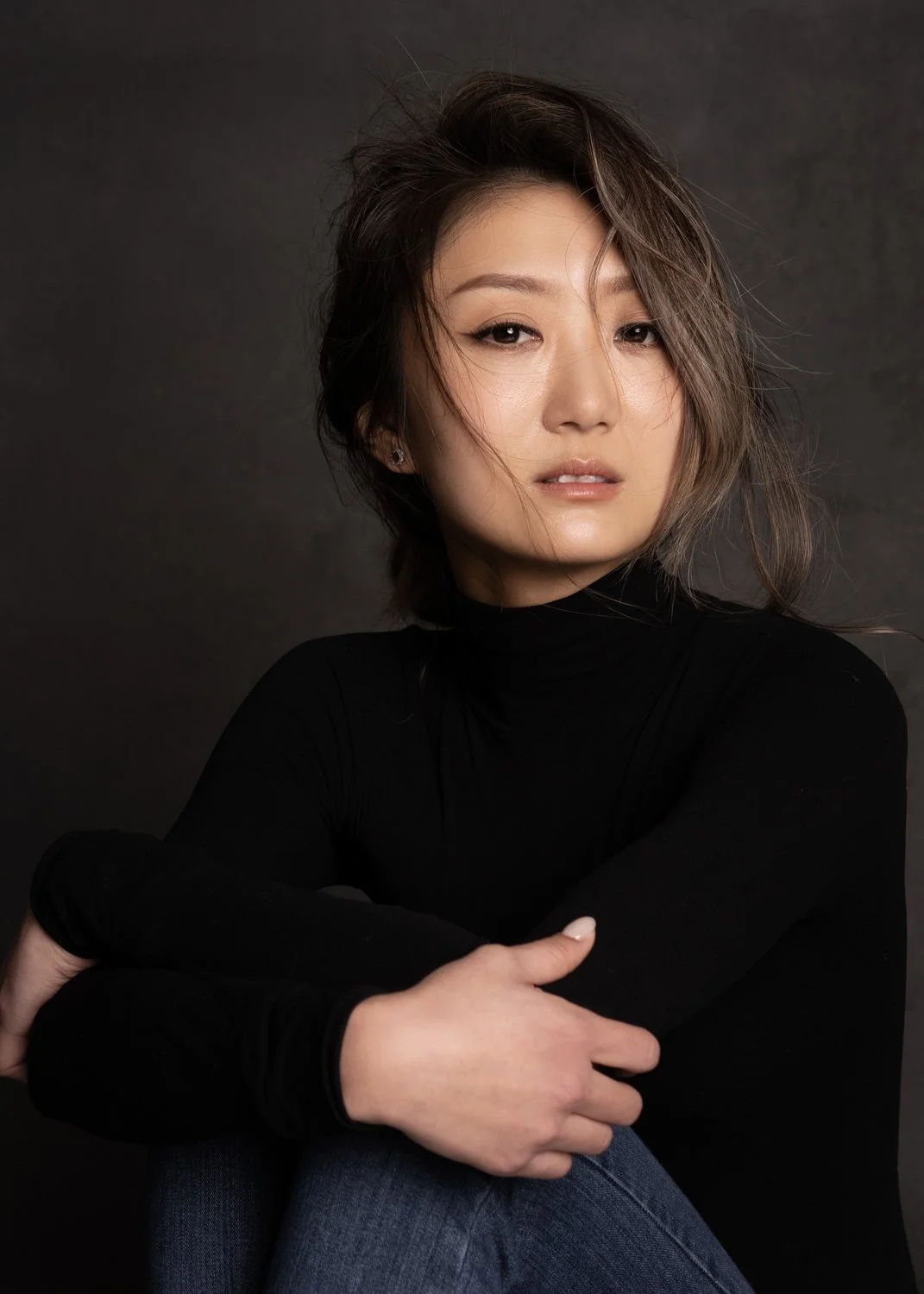 Timeless fashion editorial style portrait photographed by Kay Lai Studio in Hong Kong. 香港Kay Lai Studio時尚風格人像攝影。