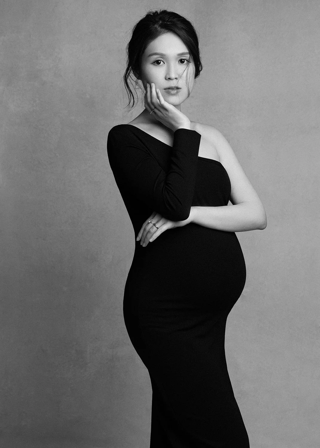 Timeless fashion editorial maternity portrait photographed by Kay Lai Studio in Hong Kong, capturing elegant and sophisticated motherhood moments.