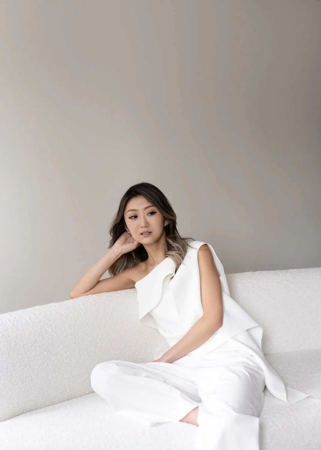 Timeless fashion editorial style portrait photographed by Kay Lai Studio in Hong Kong. 香港Kay Lai Studio時尚風格人像攝影。