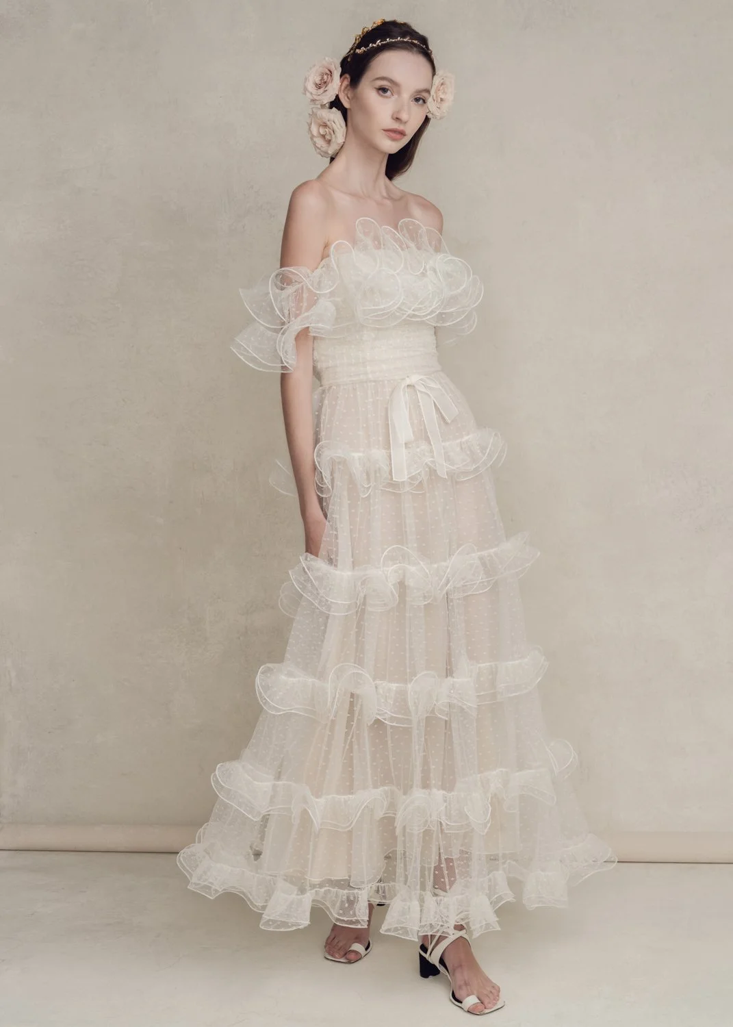 Timeless fashion editorial bridal portrait photographed by Kay Lai Studio in Hong Kong.