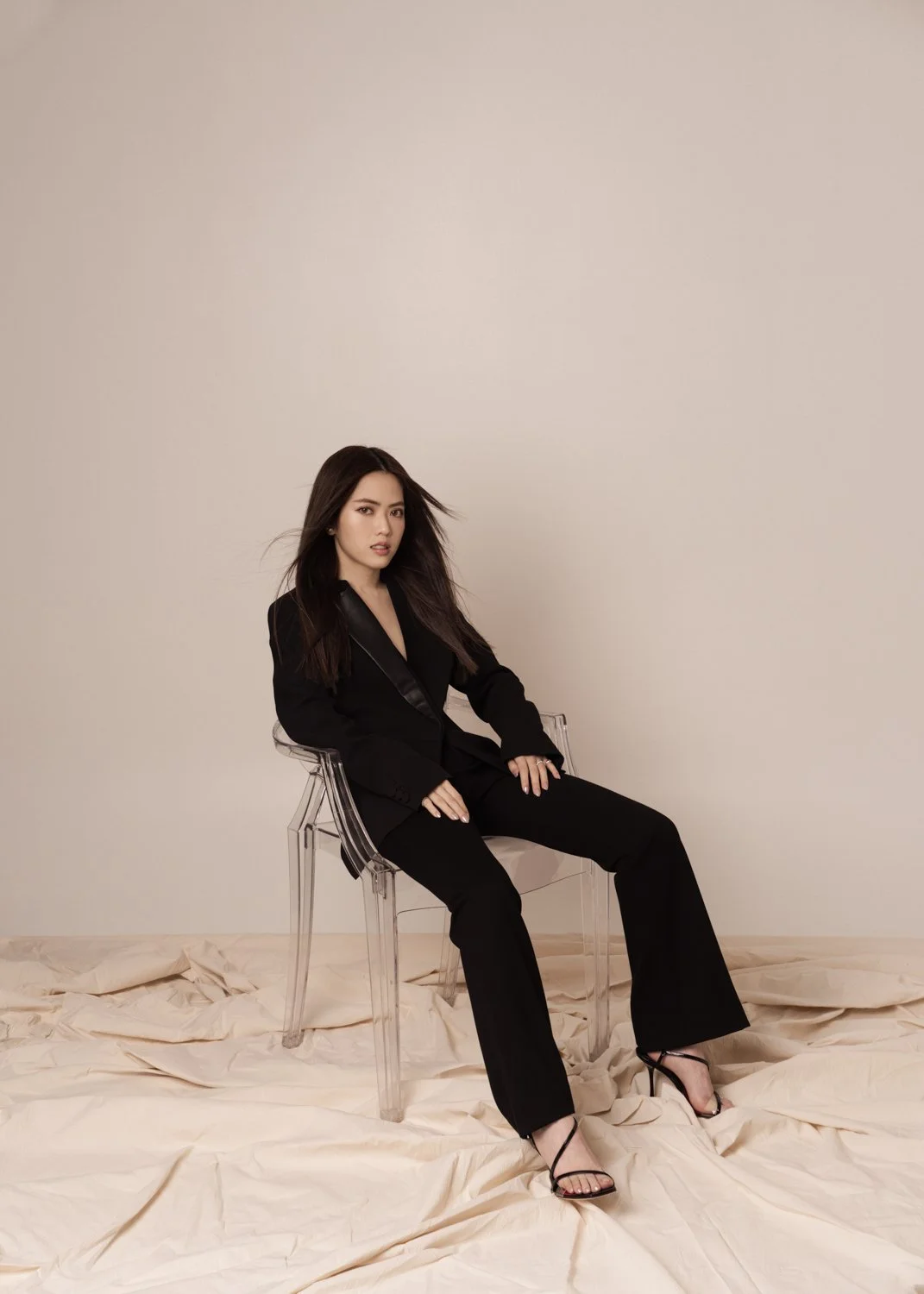 Timeless portrait photographed by Kay Lai Studio in Hong Kong. The subject wears a classic blazer, exuding confidence in this elegant editorial-style headshot.