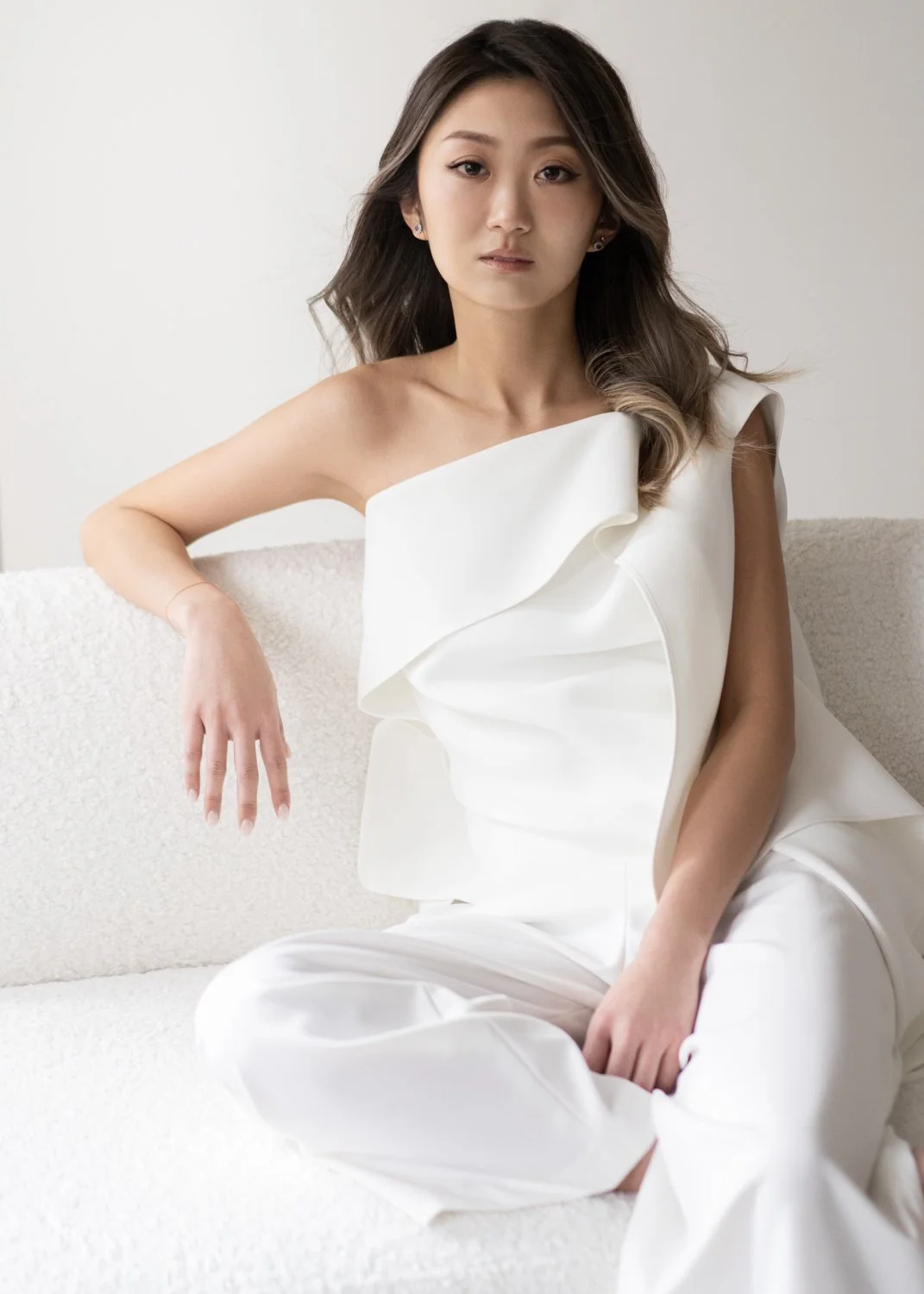 Timeless fashion editorial style portrait photographed by Kay Lai Studio in Hong Kong. 香港Kay Lai Studio時尚風格人像攝影。