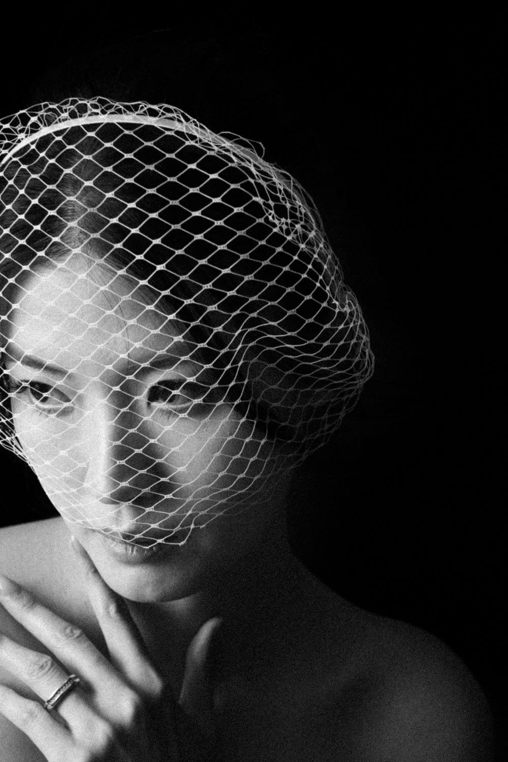 Timeless fashion editorial style portrait photographed by Kay Lai Studio in Hong Kong. 香港Kay Lai Studio時尚風格人像攝影。