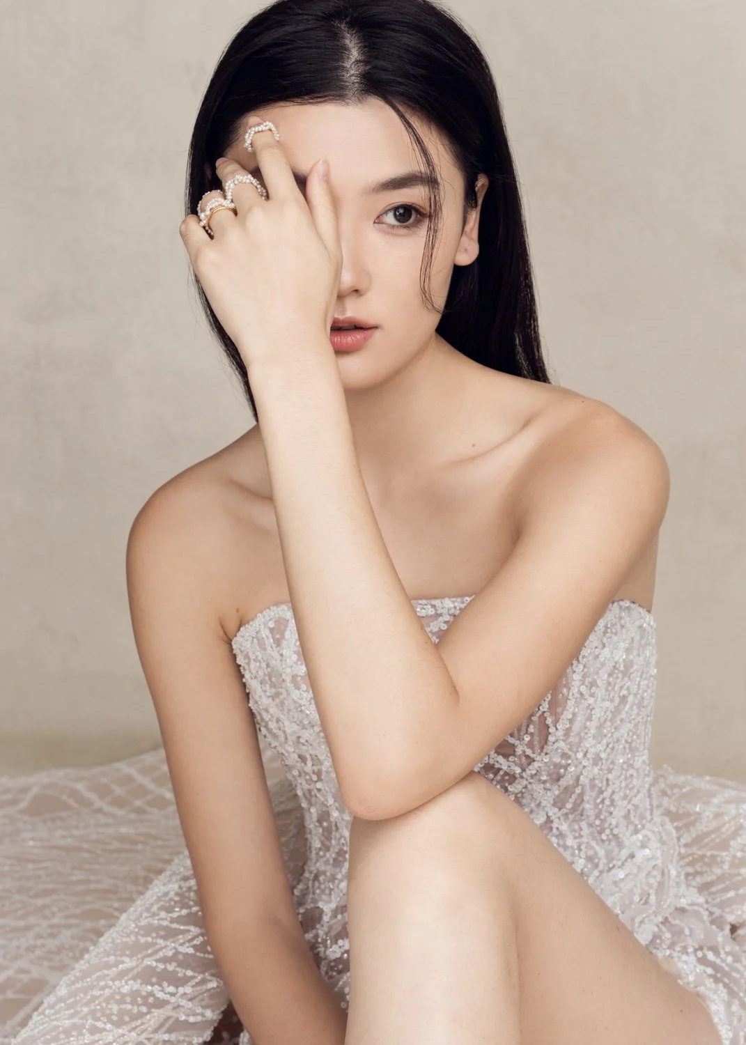 Timeless fashion editorial portrait photographed by Kay Lai Studio in Hong Kong.