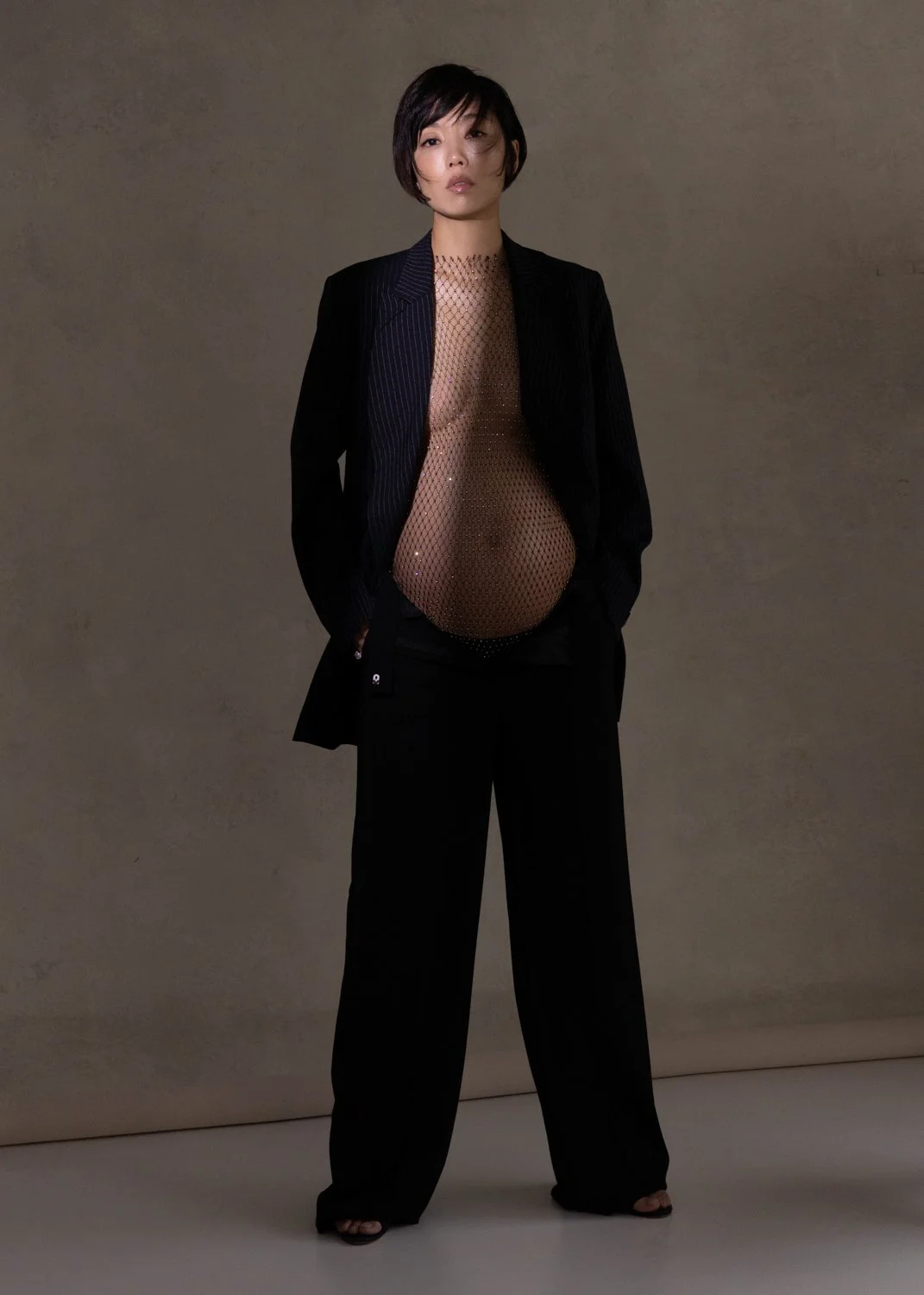 Timeless fashion editorial maternity portrait photographed by Kay Lai Studio in Hong Kong, capturing elegant and sophisticated motherhood moments.