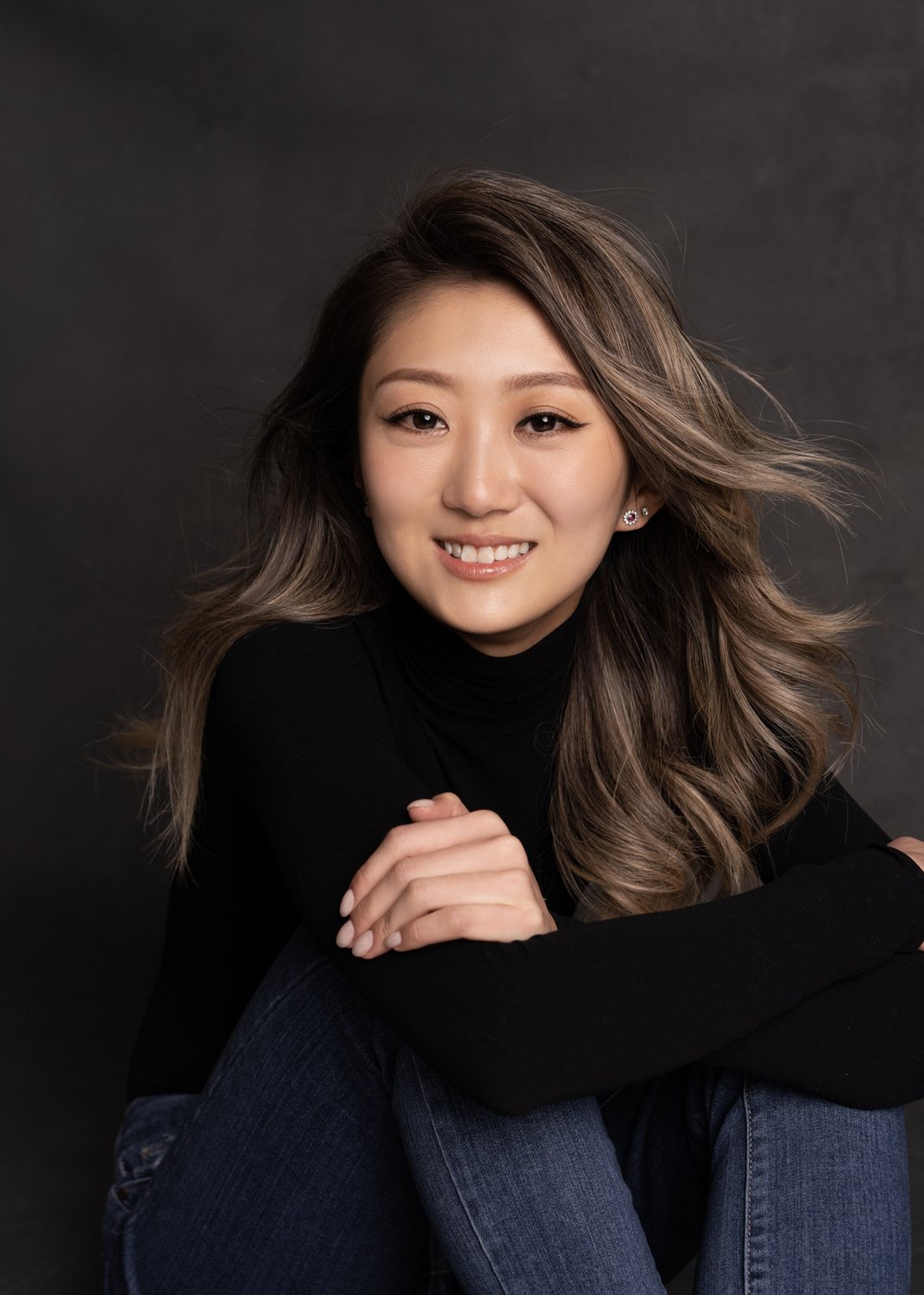 Timeless fashion editorial style portrait photographed by Kay Lai Studio in Hong Kong. 香港Kay Lai Studio時尚風格人像攝影。