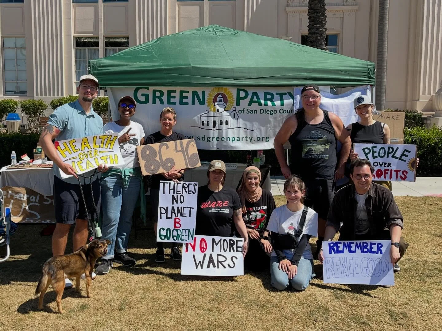 lovely afternoon making posters for No Kings with friends! 🌻