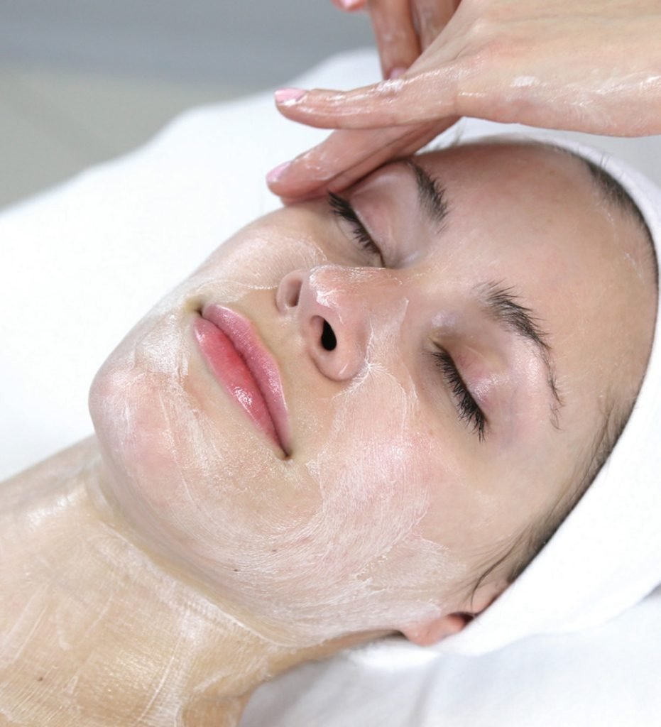 Clarifying and balancing facial treatment for acne-prone skin