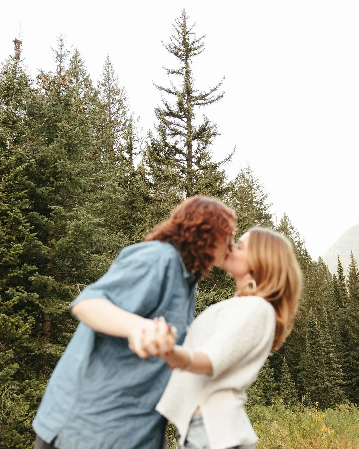 🤍☮️🌷🌟
🏷️
#utahphotographer #couplesphotographer #utahcouplesphotographer #pinterest #utahphotography