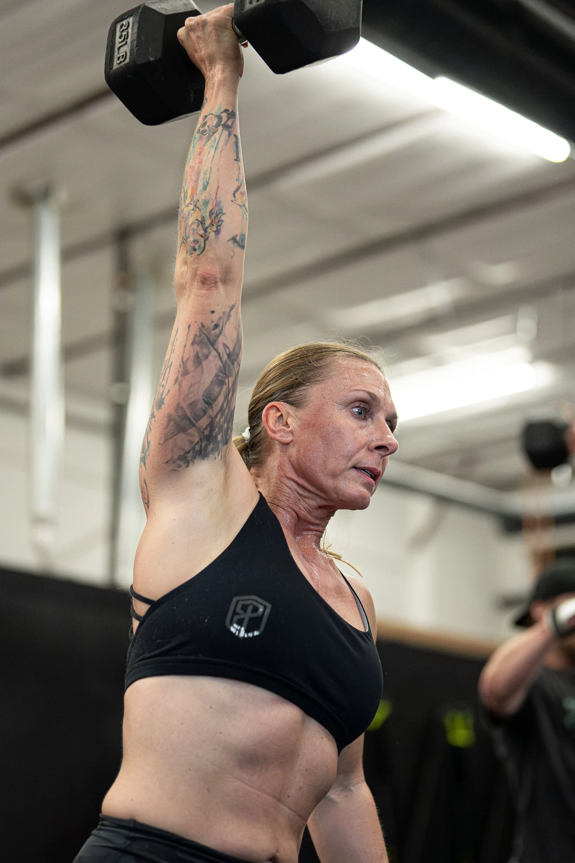 Crossfitweightpushup.jpg