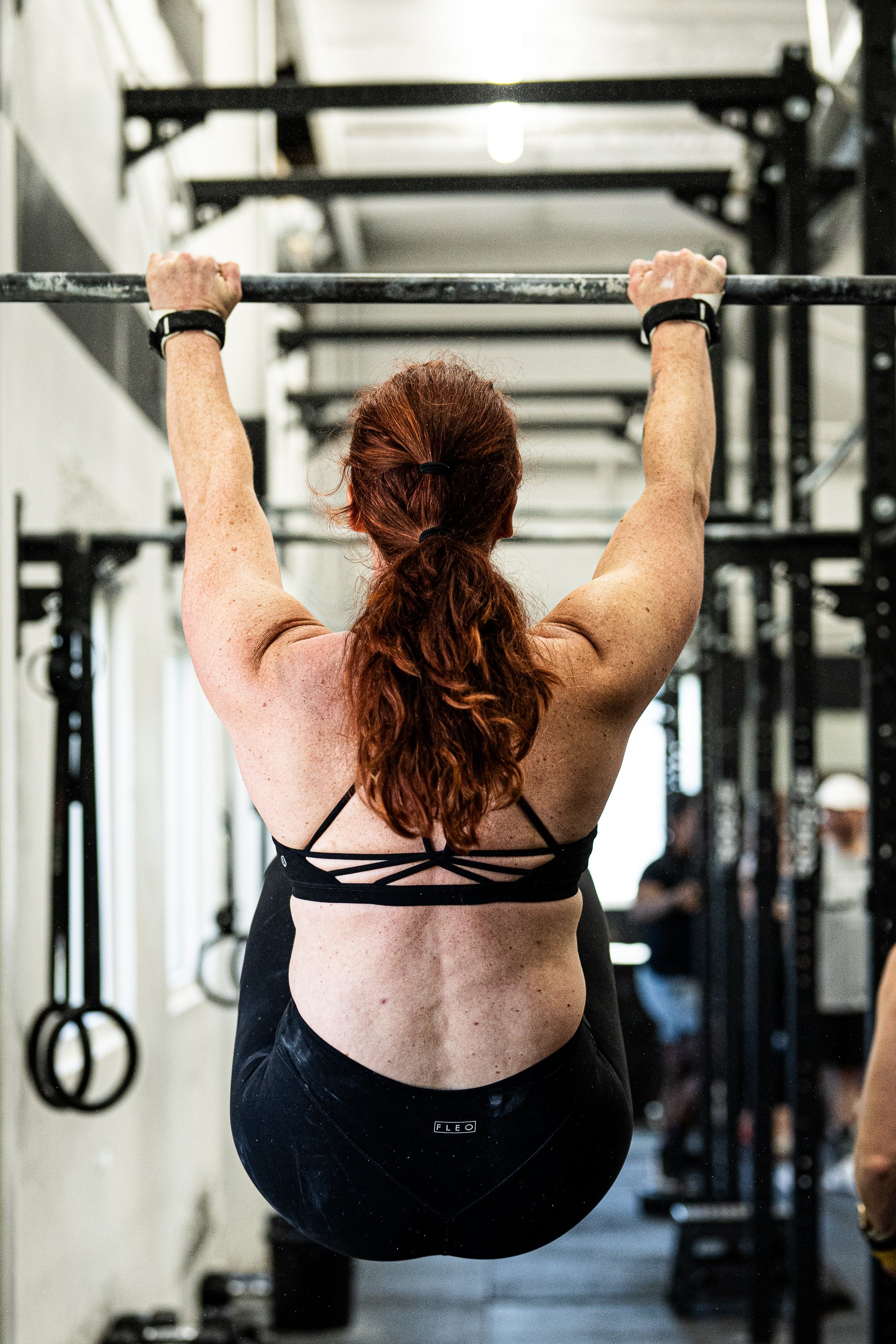 Crossfitpullupwoman.jpg