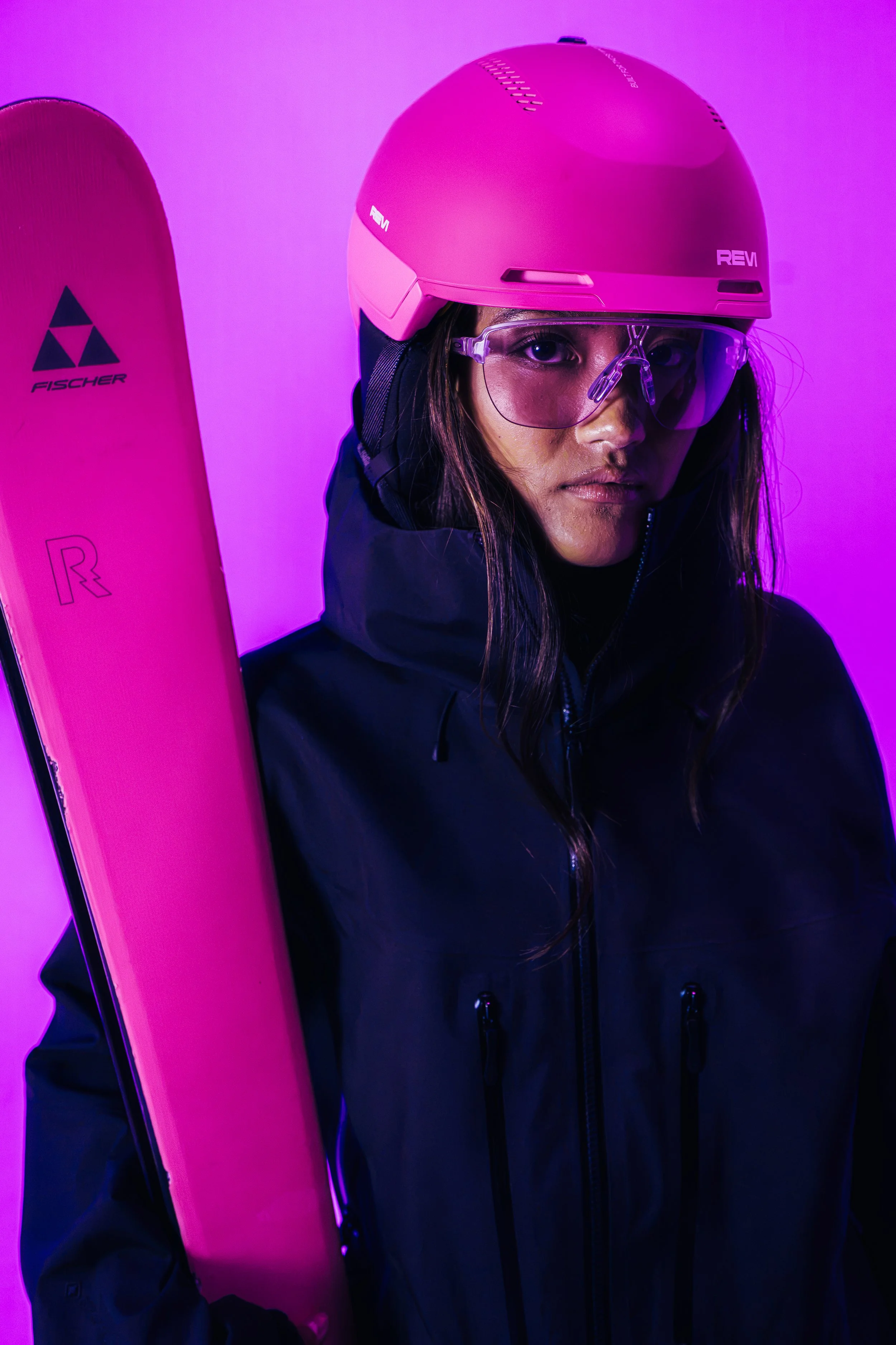 ReviStudioSkiHelmetFeMaleSnowboard.jpg