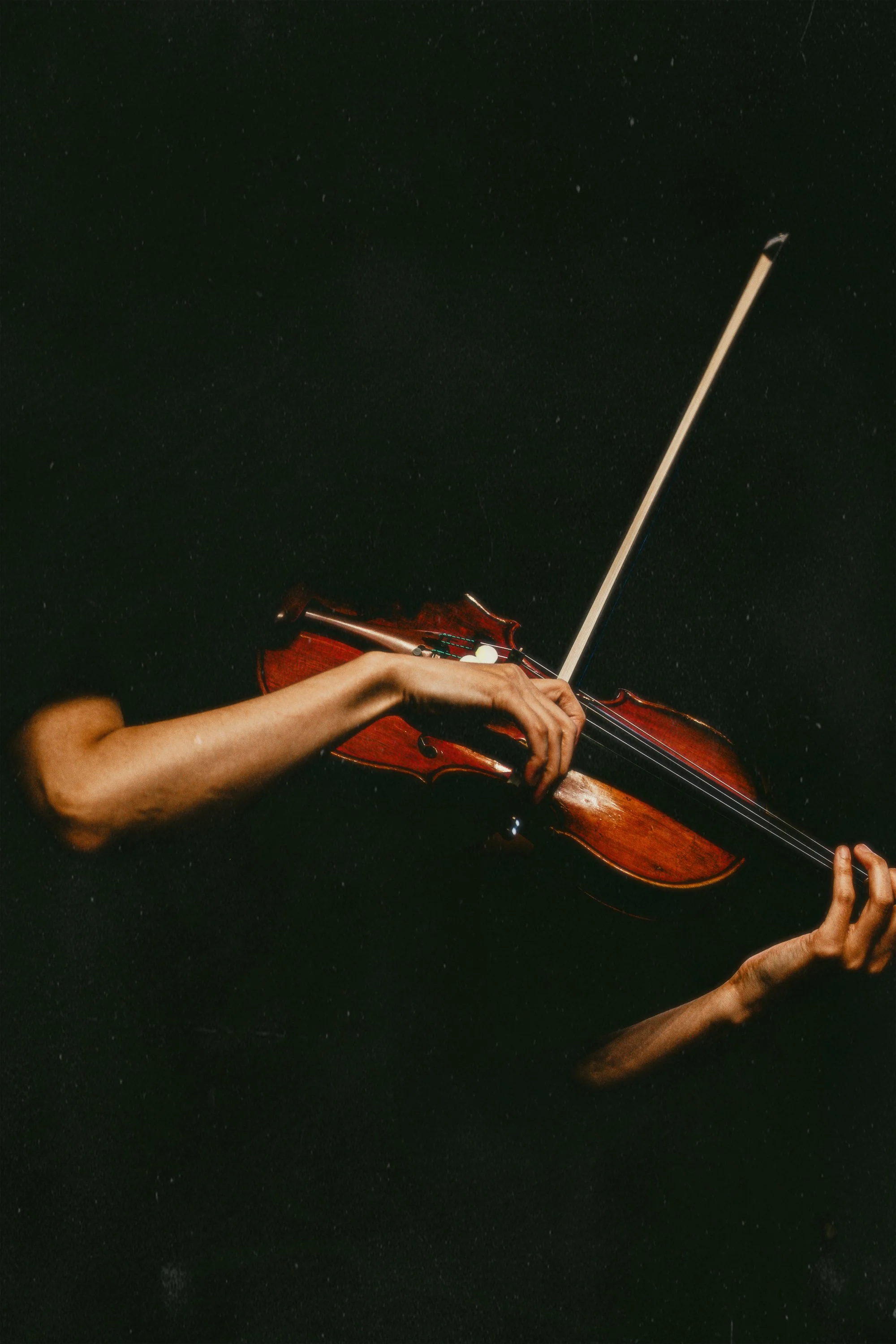 ColoradoSymphonyViolinPlayer.JPG