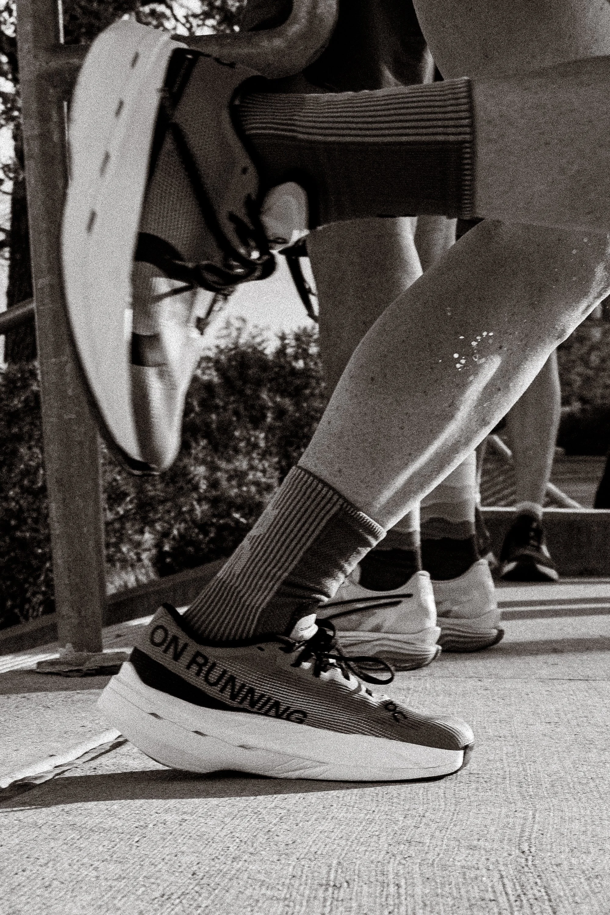 ONRunningProfileShoe.jpg