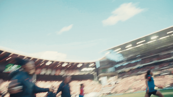 TheJoyofArriving_GIF_11.gif