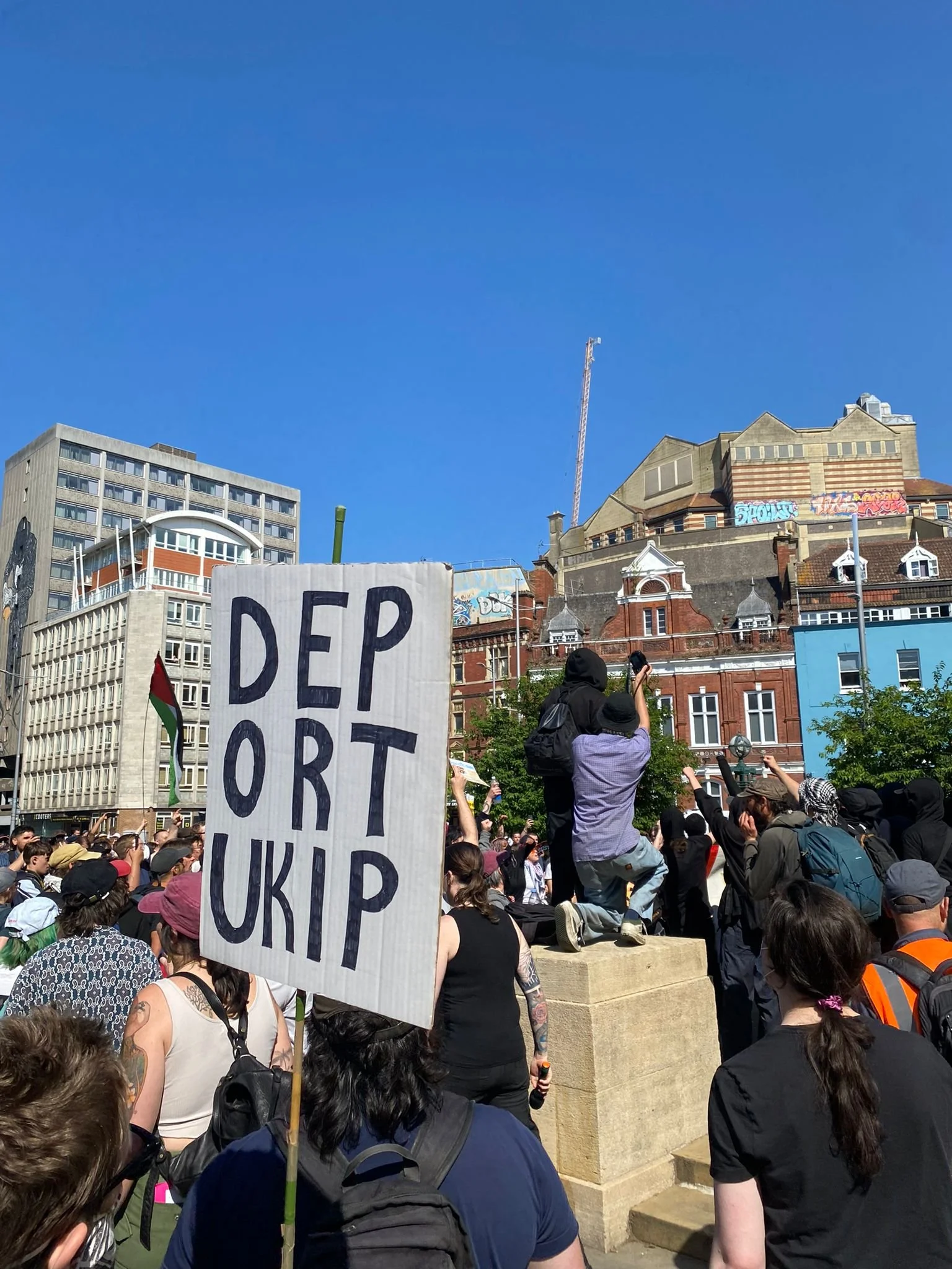 'I've never spoken to them – I'd like to' - Antifascist and UKIP protestors clash - Epigram 2025