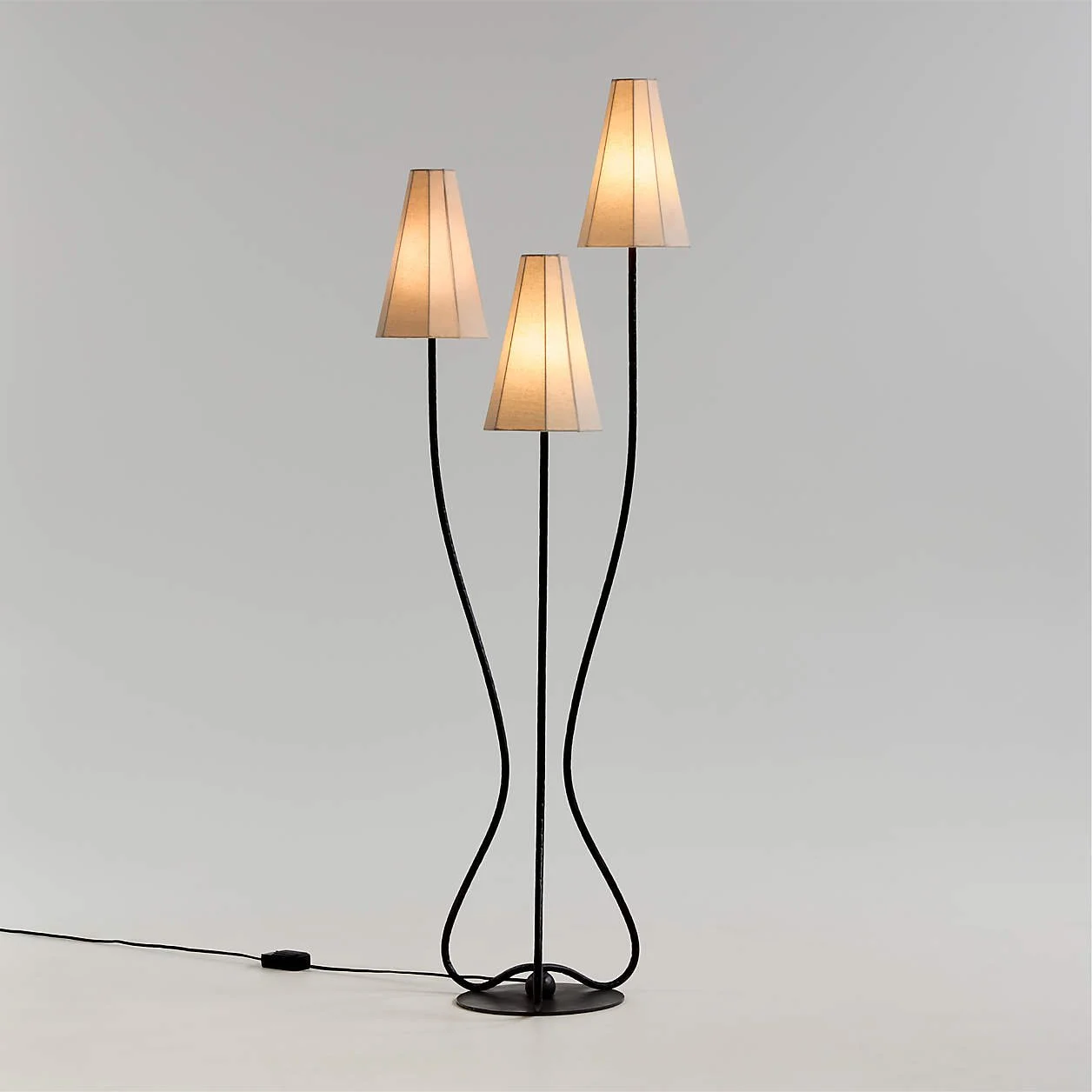 Nouveauté 3-Light Metal Floor Lamp