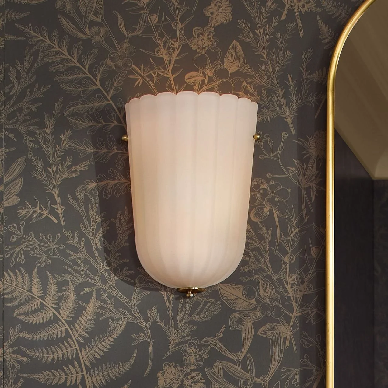 Carlotta Sconce