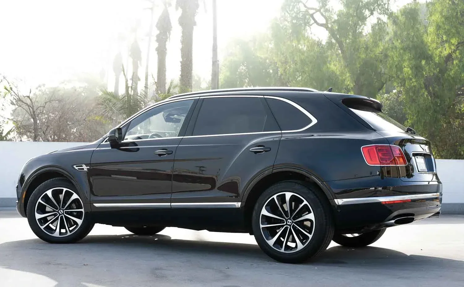 2017-Bentley-Bentayga-Lease-6080.webp