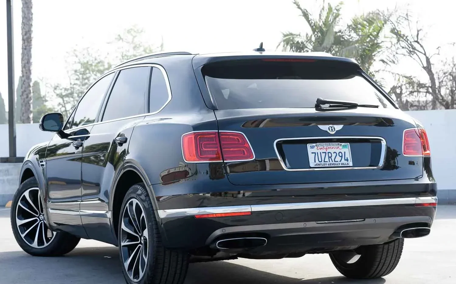 2017-Bentley-Bentayga-Lease-6089.webp