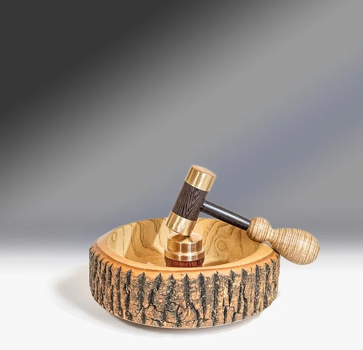 Nutcracker set: bowl and hammer