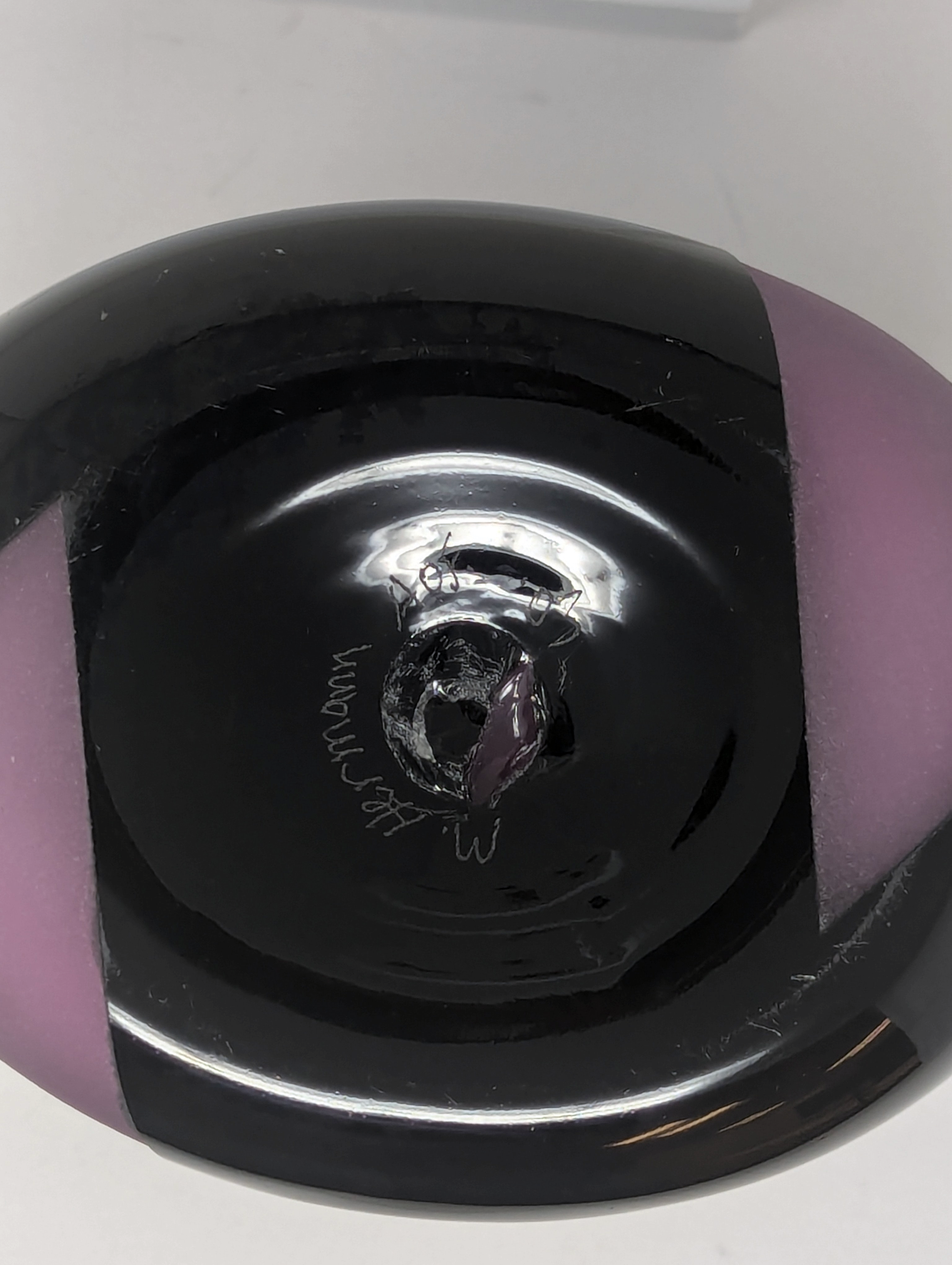 Black and Purple Glass Vase 3.png