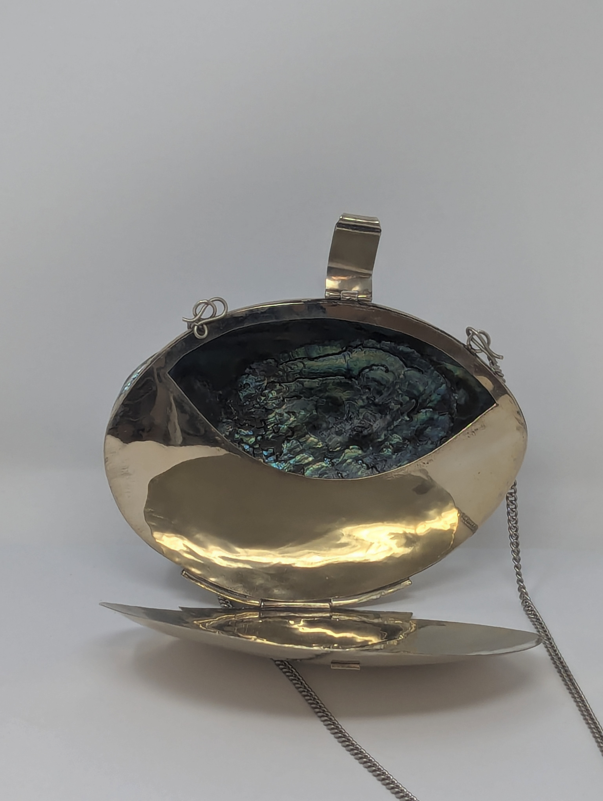 Shell Purse 2.png