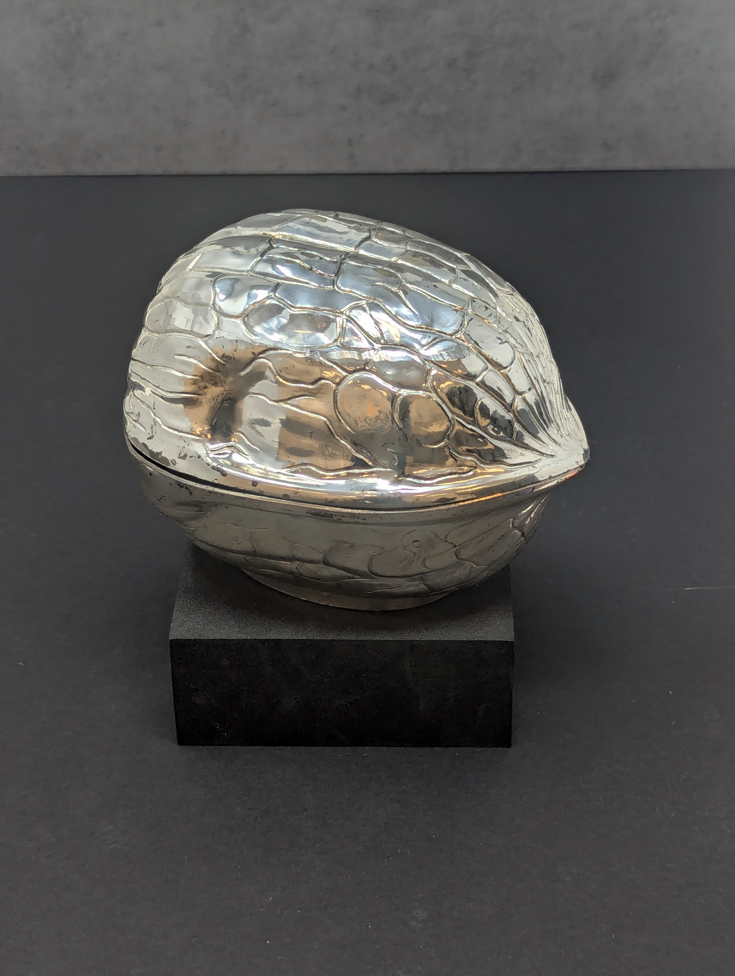 Metal Walnut Box 1.png