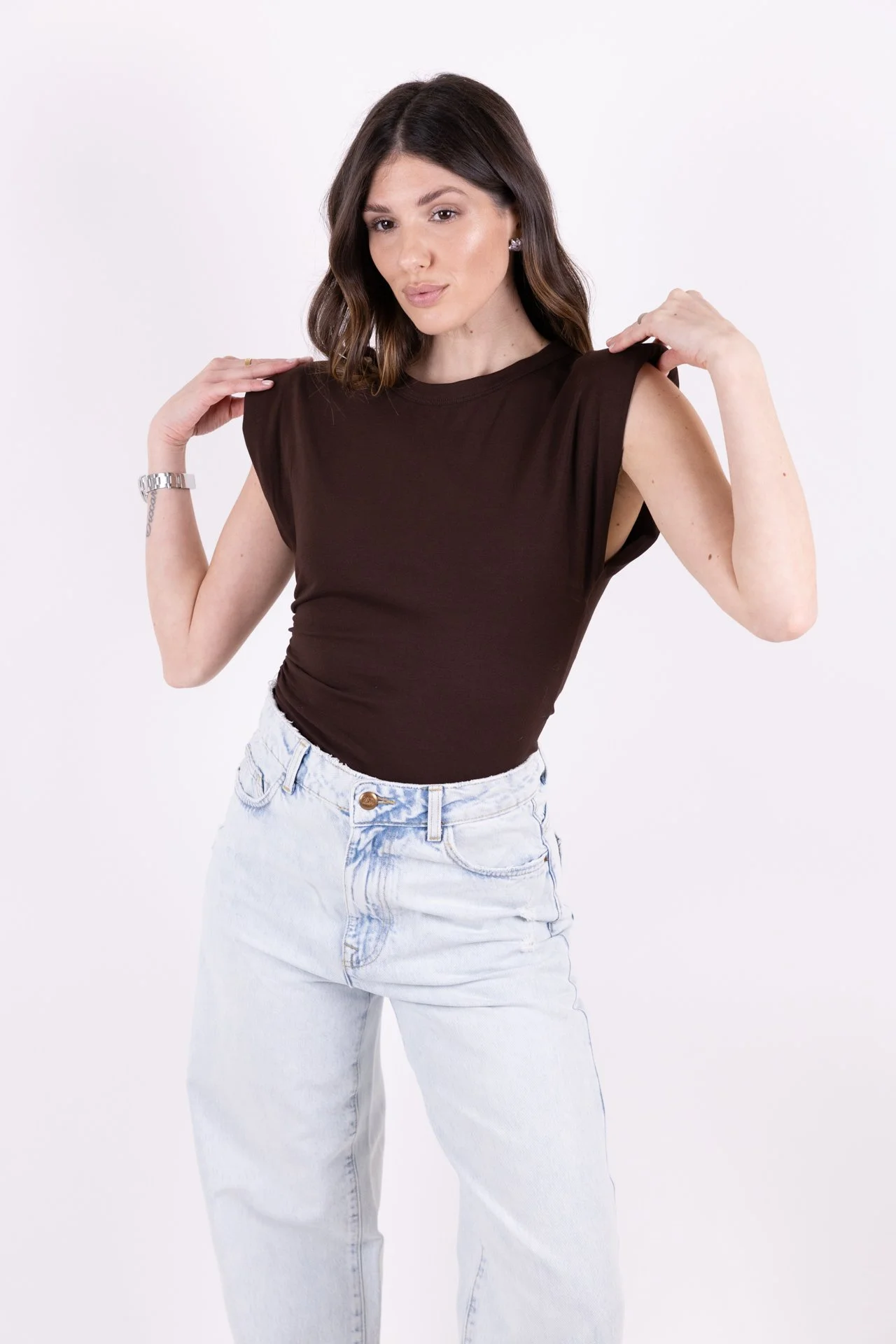 T-SHIRT SPALLINE BROWN