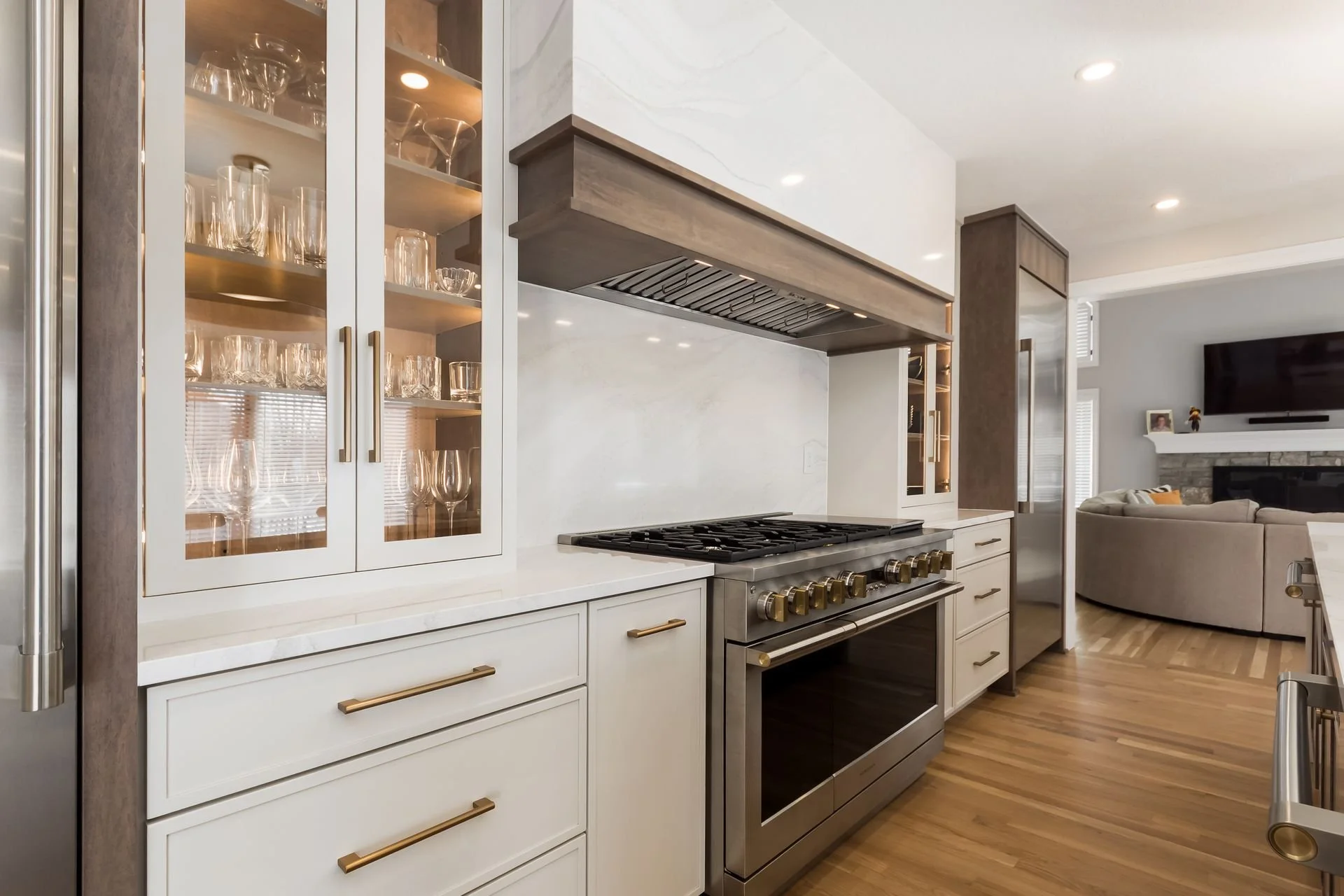Soft, Neutral Palette; Timeless Sophistication; Contemporary Restraint. Kitchen Remodel in Powell, OH by Residence – Design. Build. Remodel. project photo 11