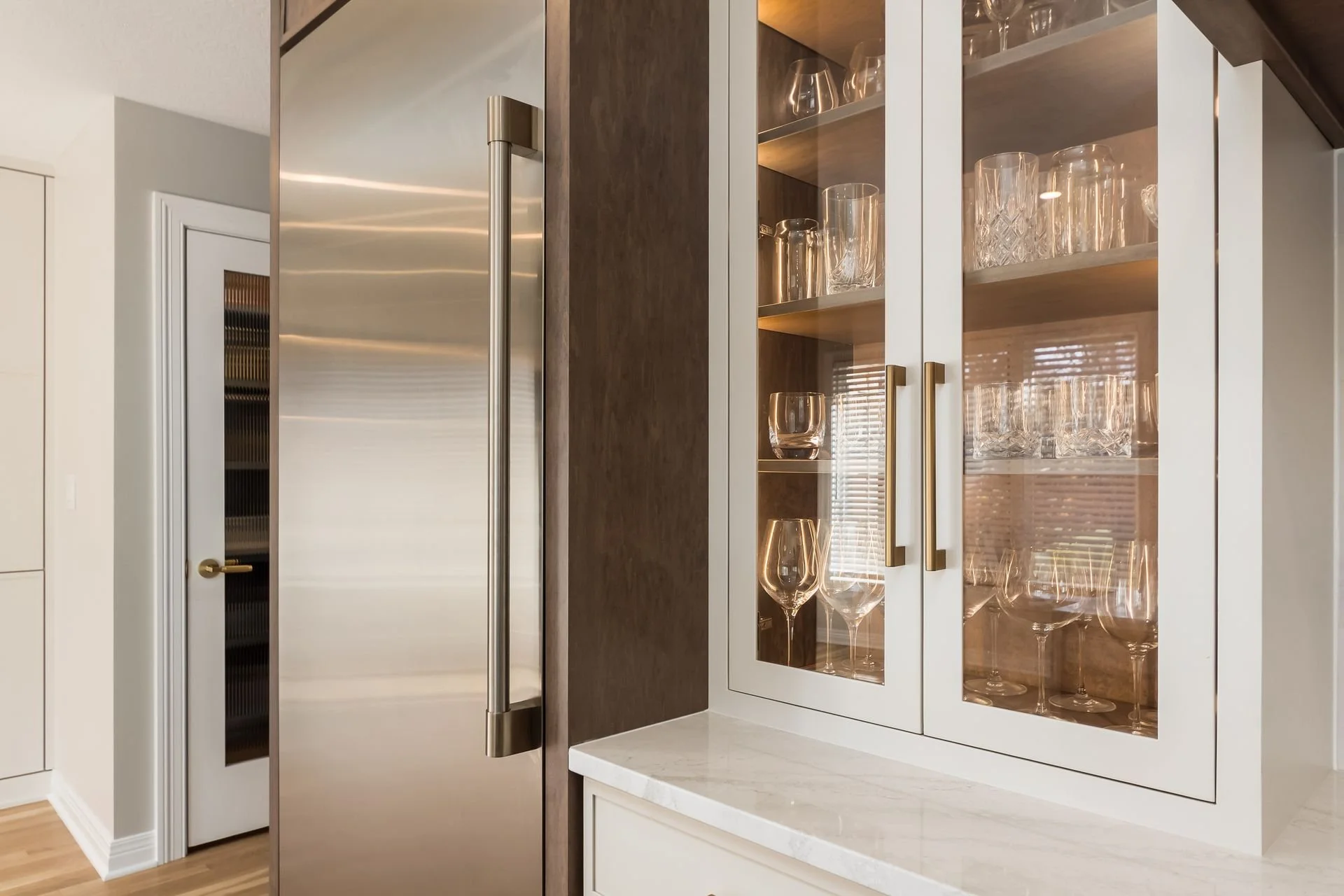 Soft, Neutral Palette; Timeless Sophistication; Contemporary Restraint. Kitchen Remodel in Powell, OH by Residence – Design. Build. Remodel. project photo 10