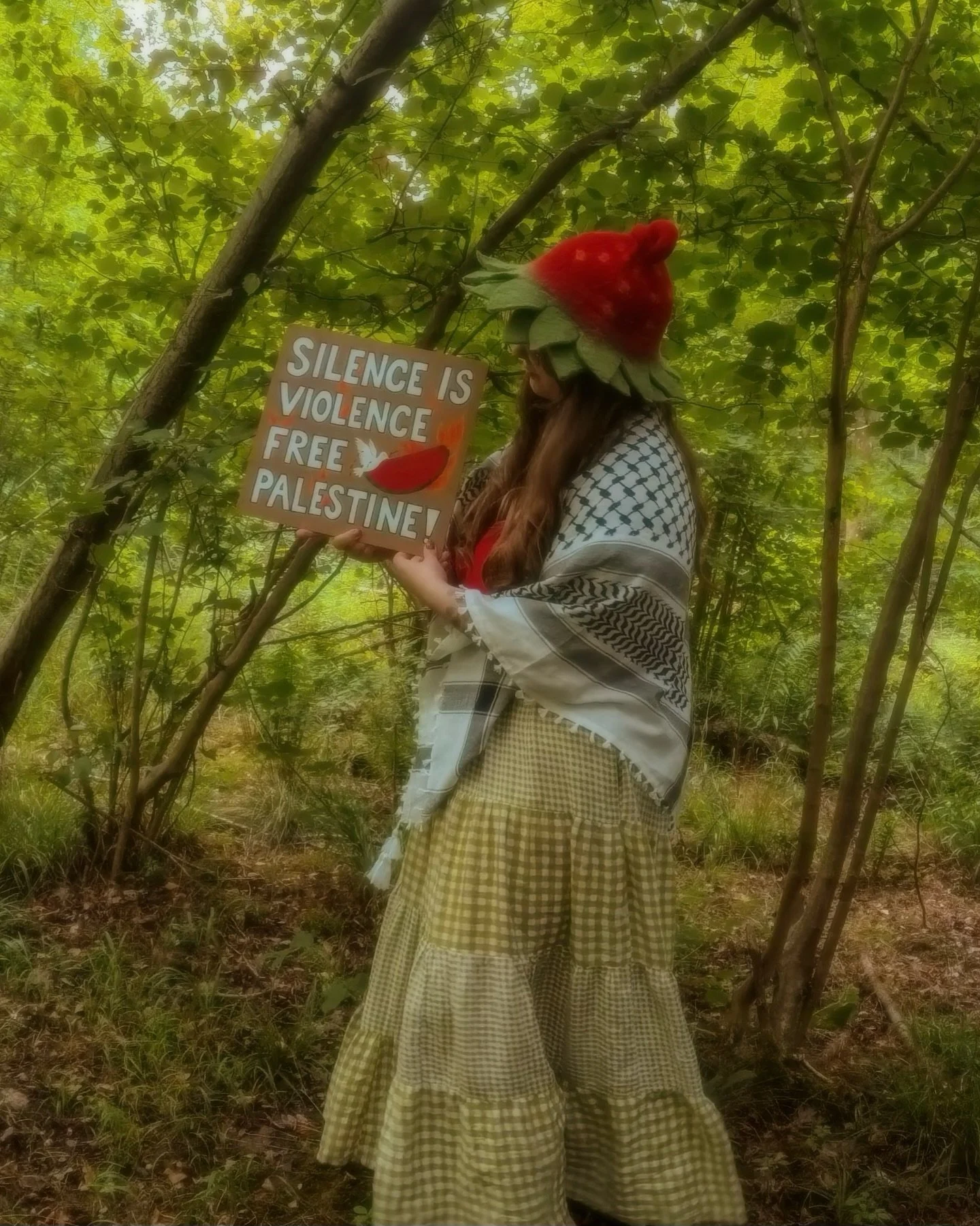 An outfit of the day post but we won&rsquo;t shut up about Palestine 🇵🇸 keep your eyes open, read and watch what is going on, speak out, contact your representatives and donate if you can ❤️🍉

#freepalestine #freegaza #palestine #palestinewillbefr